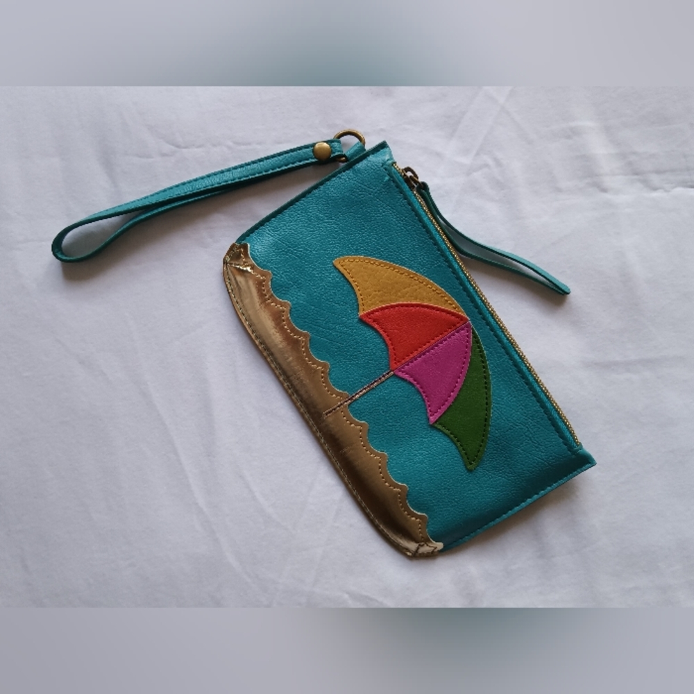 Relic By Fossil Takeaway Summer Beach Umbrella Wristlet  8" x 5"
